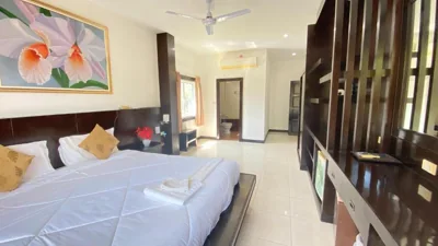 高级特大床间 — SM Patong Resort